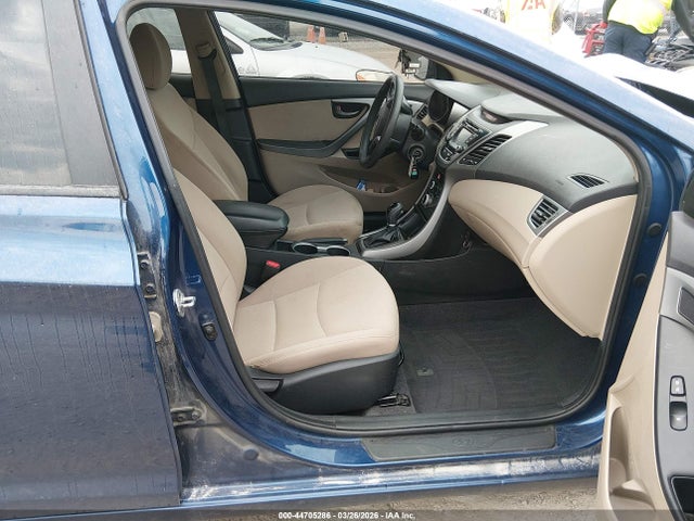 HYUNDAI ELANTRA SE - 5