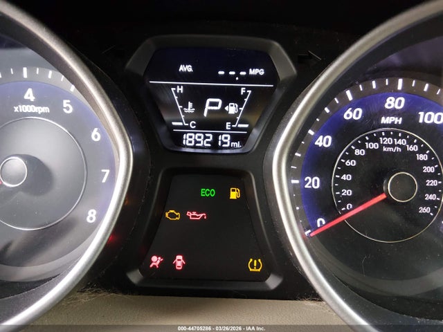 HYUNDAI ELANTRA SE - 7