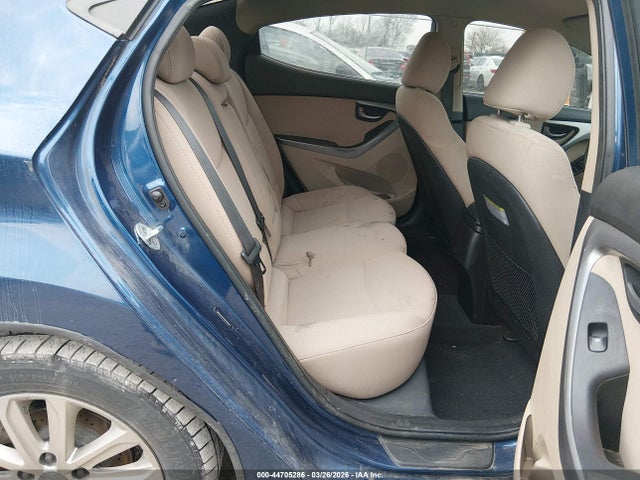 HYUNDAI ELANTRA SE - 8