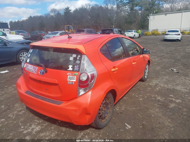 TOYOTA PRIUS C - 4