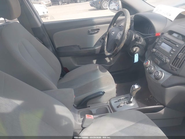 HYUNDAI ELANTRA SE - 5