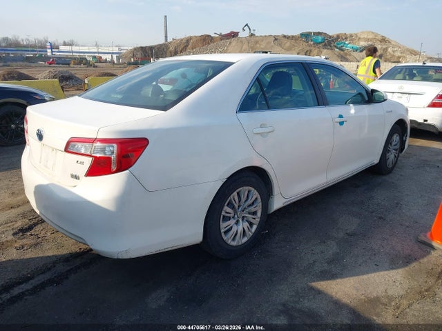 TOYOTA CAMRY - 4