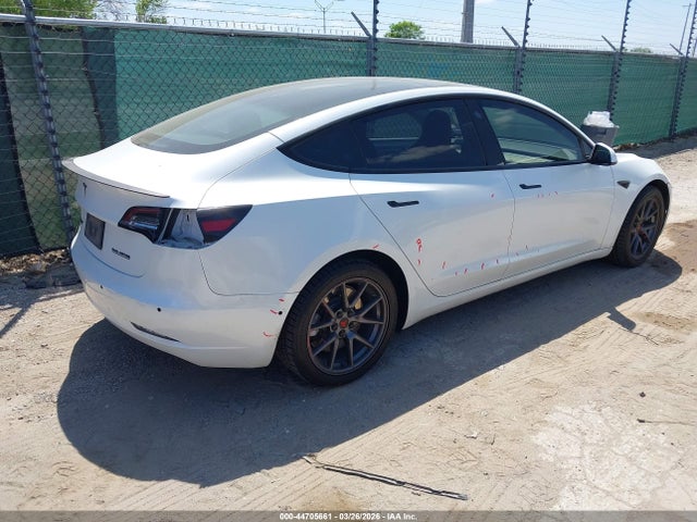 صورة 4 لـ 2021 Tesla MODEL 3 LONG RANGE DUAL MOTOR ALL-WHEEL DRIVE