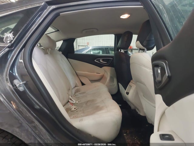 2016 Chrysler 200 LIMITED 照片 8