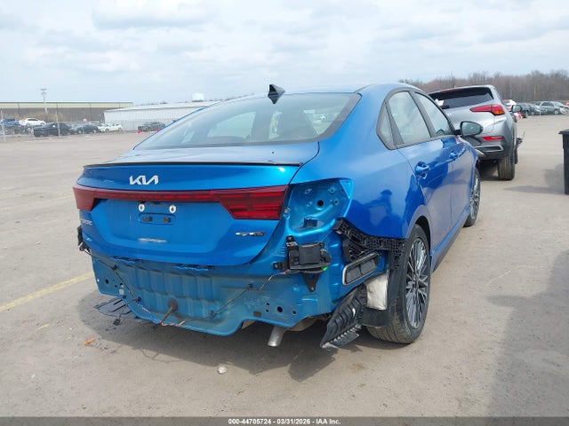 KIA FORTE GT-LINE - 4