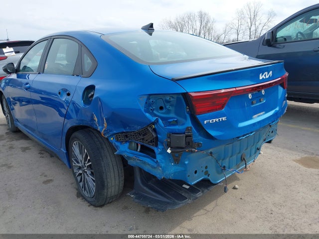 KIA FORTE GT-LINE - 6