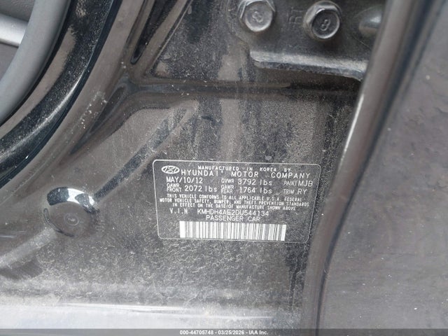 HYUNDAI ELANTRA LIMITED - 9