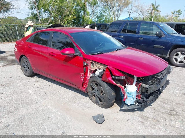 HYUNDAI ELANTRA SEL - 1