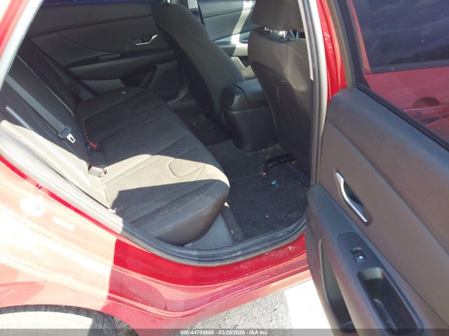 HYUNDAI ELANTRA SEL - 8