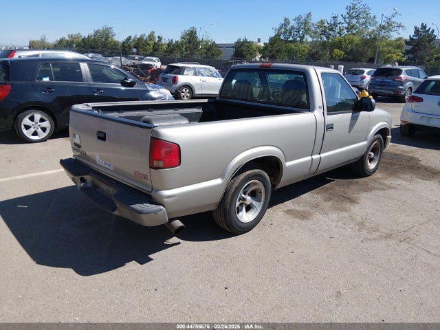 CHEVROLET S-10 LS - 4
