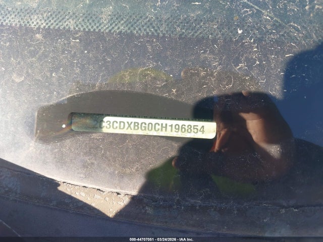 DODGE CHARGER SE - 9