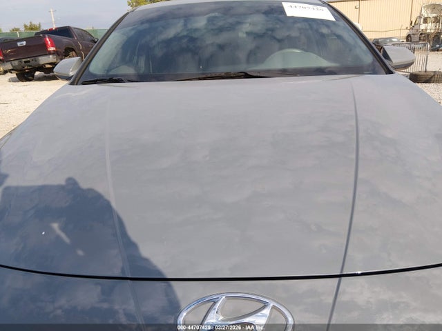 صورة 6 لـ 2021 Hyundai ELANTRA SEL