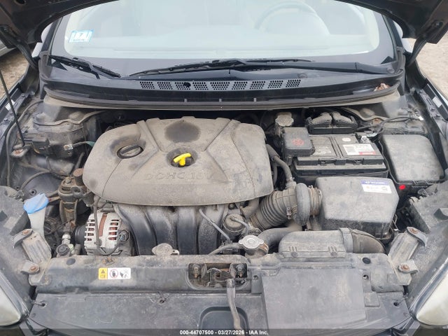 HYUNDAI ELANTRA - 10