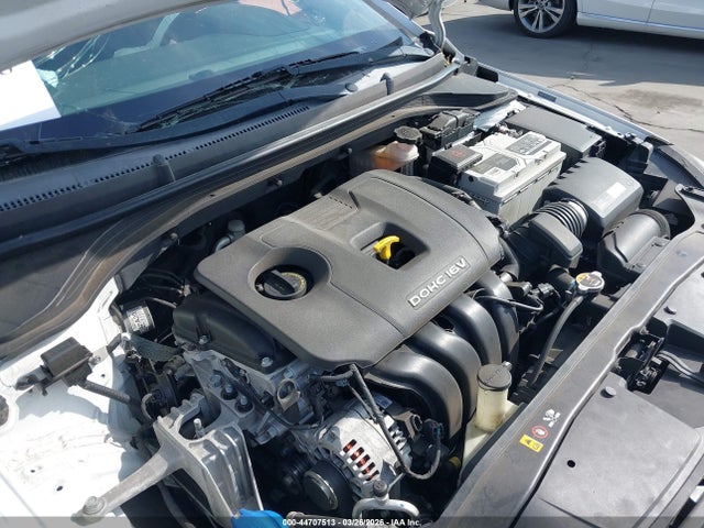 HYUNDAI ELANTRA SE - 10