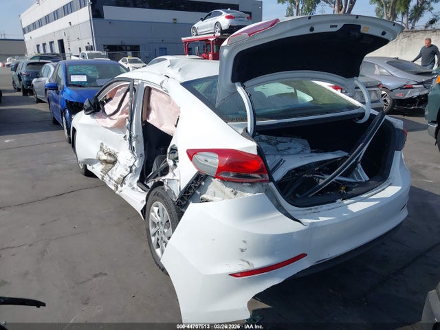 HYUNDAI ELANTRA SE - 3