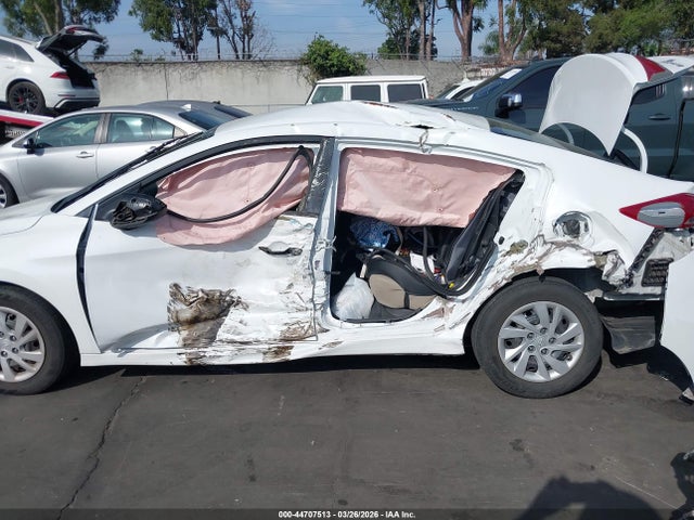 HYUNDAI ELANTRA SE - 6