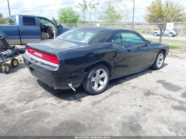DODGE CHALLENGER SXT - 4