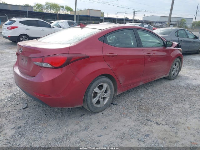 HYUNDAI ELANTRA SE - 4