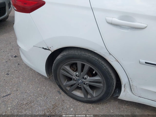 HYUNDAI ELANTRA SEL - 6