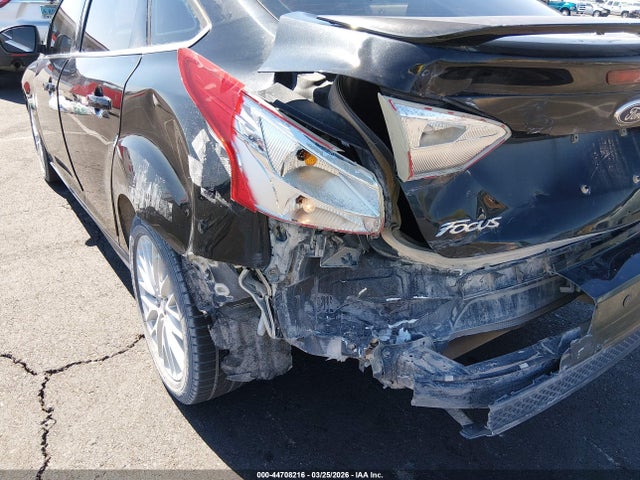 FORD FOCUS TITANIUM - 6