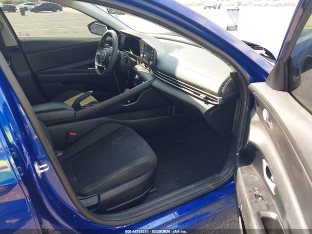 HYUNDAI ELANTRA SEL - 5