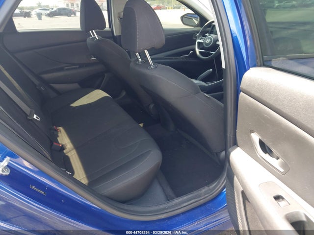 HYUNDAI ELANTRA SEL - 8