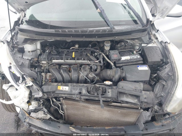 HYUNDAI ELANTRA SE - 10