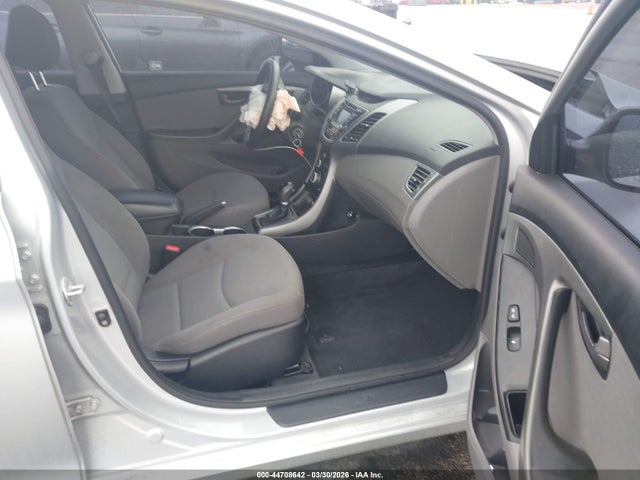 HYUNDAI ELANTRA SE - 5