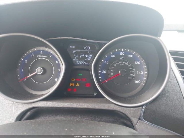 HYUNDAI ELANTRA SE - 7