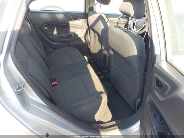 FORD FIESTA SE - 8