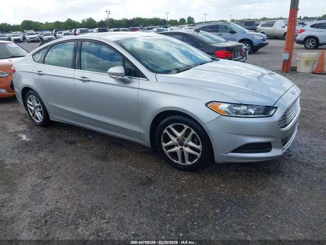 FORD FUSION SE - 1