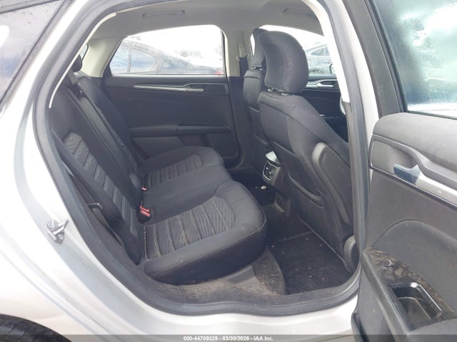 FORD FUSION SE - 8
