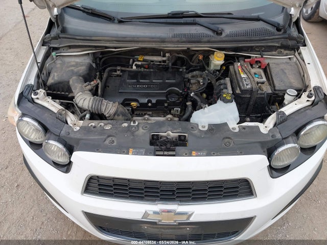 CHEVROLET SONIC LT MANUAL - 10