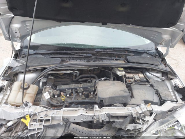 FORD FOCUS TITANIUM - 10