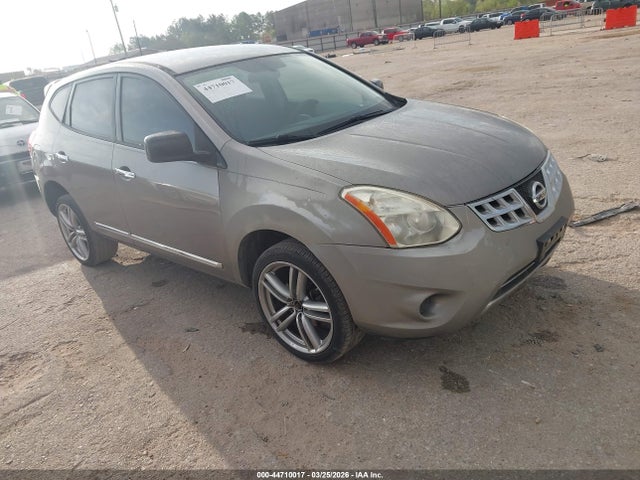 2013 NISSAN ROGUE S