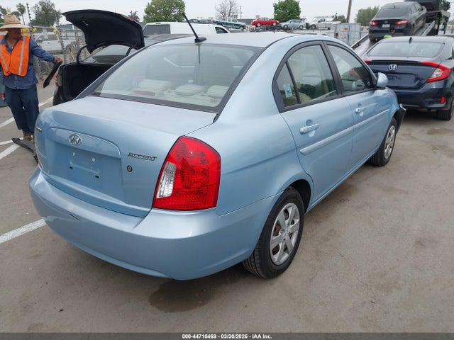 HYUNDAI ACCENT GLS - 4