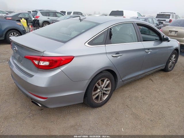 HYUNDAI SONATA SE - 4