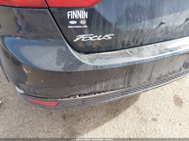 FORD FOCUS SE - 6