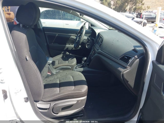 HYUNDAI ELANTRA SEL - 5