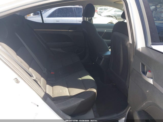 HYUNDAI ELANTRA SEL - 8