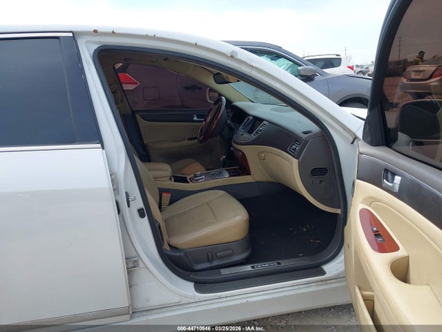 HYUNDAI GENESIS 4.6 - 5