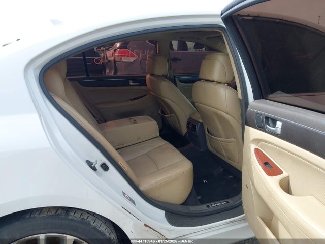 HYUNDAI GENESIS 4.6 - 8