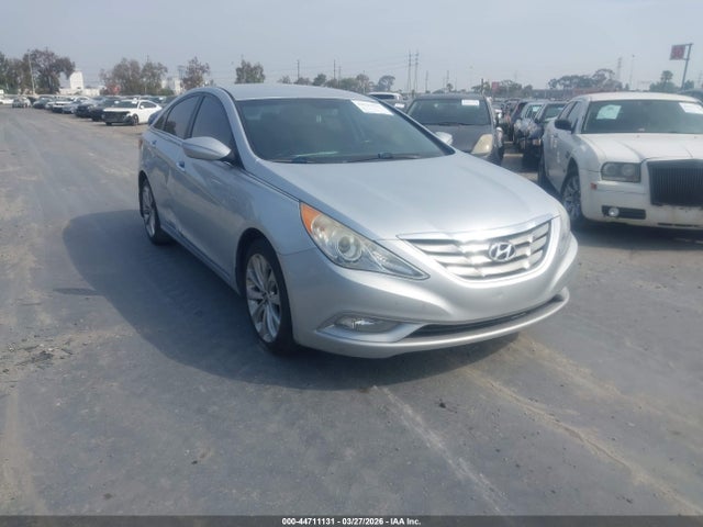 2013 HYUNDAI SONATA SE