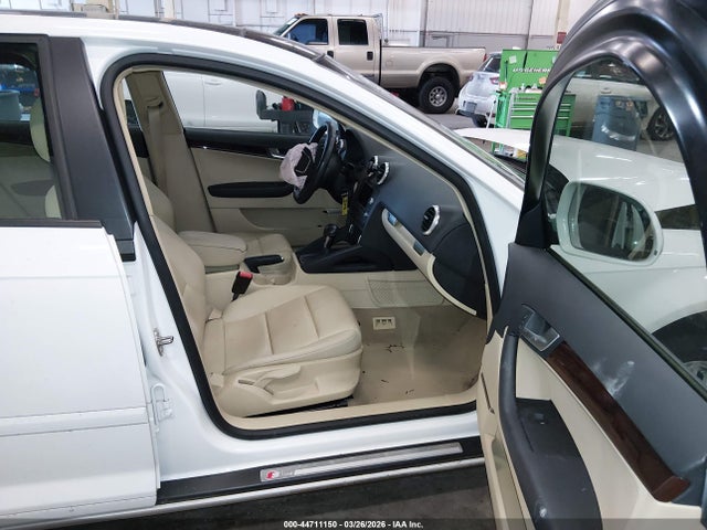 2010 AUDI A3 2.0T PREMIUM — фото 5