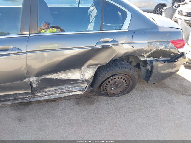 HONDA ACCORD 2.4 LX - 6