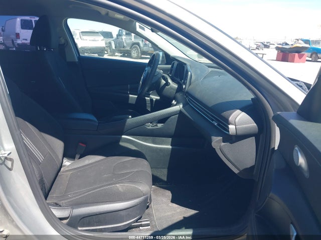 HYUNDAI ELANTRA SEL - 5