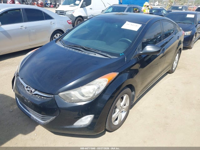 صورة 2 لـ 2013 Hyundai ELANTRA GLS