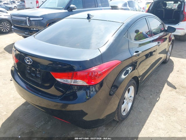 صورة 4 لـ 2013 Hyundai ELANTRA GLS