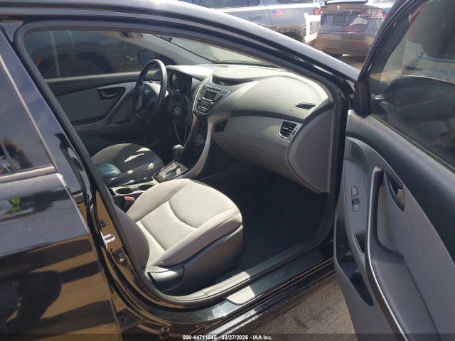 صورة 5 لـ 2013 Hyundai ELANTRA GLS
