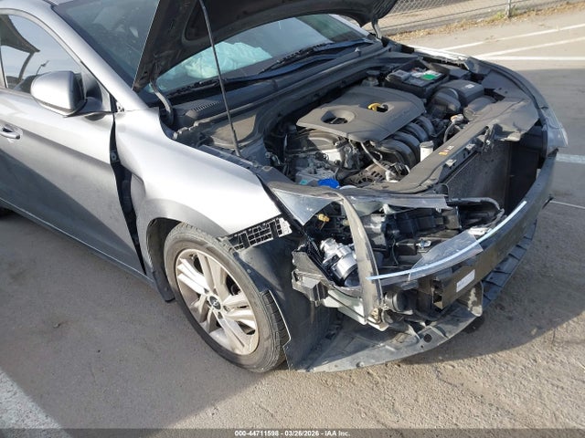 HYUNDAI ELANTRA VALUE EDITION - 6